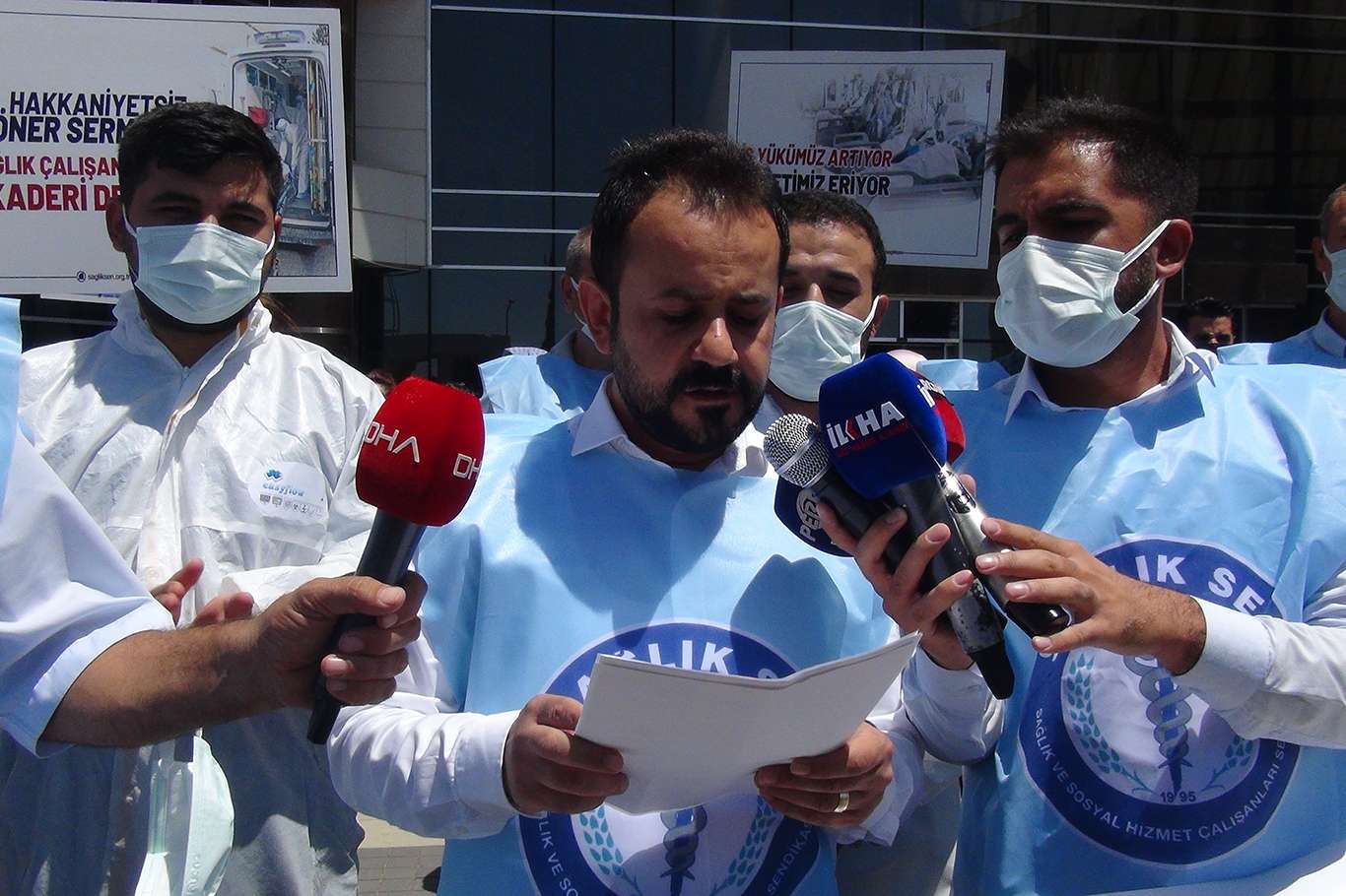 Sağlık-Sen Adıyaman: Sağlık çalışanları artık takdire teşekküre alkışa doydu icraat bekliyorlar Sağlık-Sen Adıyaman: Sağlık çalışanları artık takdire teşekküre alkışa doydu icraat bekliyorlar